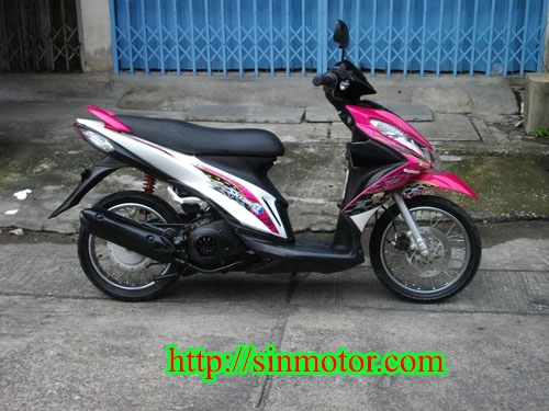 ขาย Skydrive 125cc.หัวฉีด สีชมพู-ขาว สวยแจ่ม เครื่องสุดเยี่ยม รับประกันศูนย์5ปี ราคา 18500 บาท