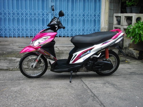 ขาย Skydrive 125cc.หัวฉีด สีชมพู-ขาว สวยแจ่ม เครื่องสุดเยี่ยม รับประกันศูนย์5ปี ราคา 18500 บาท ขาย Skydrive 125cc.หัวฉีด สีชมพู-ขาว สวยแจ่ม เครื่องสุดเยี่ยม รับประกันศูนย์5ปี ราคา 18500 บาท