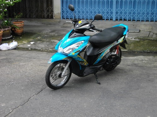 ขาย Skydrive 125cc.หัวฉีด ขับแค่6000โล สวยสดใส เครื่องเลิศ97\% ประกันศูนย์5ปี ราคา 18500 บาท ขาย Skydrive 125cc.หัวฉีด ขับแค่6000โล สวยสดใส เครื่องเลิศ97\% ประกันศูนย์5ปี ราคา 18500 บาท