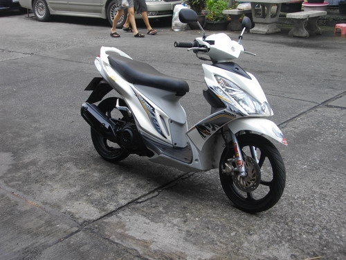 ขาย Skydrive 125cc.หัวฉีด ตัวท๊อป ล้อแม็ก เครื่องดีเยี่ยม95\% รับประกันศูนย์5ปี 18500 บาท ขาย Skydrive 125cc.หัวฉีด ตัวท๊อป ล้อแม็ก เครื่องดีเยี่ยม95\% รับประกันศูนย์5ปี 18500 บาท