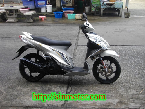 ขาย Skydrive 125cc.หัวฉีด ตัวท๊อป ล้อแม็ก เครื่องดีเยี่ยม95\% รับประกันศูนย์5ปี 18500 บาท