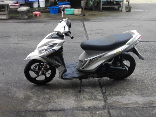 ขาย Skydrive 125cc.หัวฉีด ตัวท๊อป ล้อแม็ก เครื่องดีเยี่ยม95\% รับประกันศูนย์5ปี 18500 บาท ขาย Skydrive 125cc.หัวฉีด ตัวท๊อป ล้อแม็ก เครื่องดีเยี่ยม95\% รับประกันศูนย์5ปี 18500 บาท