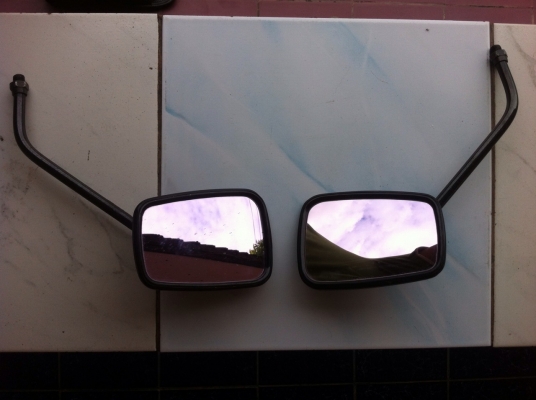 ธารนนทบุรี//ขายกระจกxjr เก่าญี่ปุ่น ราคา 550 บาท (พร้อมจัดส่ง)