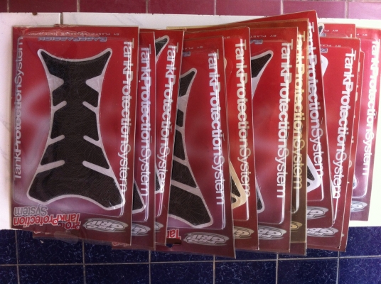 ธารนนทบุรี//ขายเครปล้ากันรอยถังน้ำมันอันละ ราคา100 บาท  (พร้อมจัดส่ง)