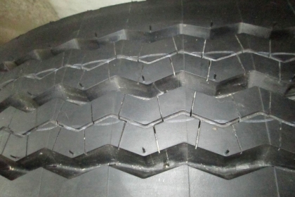 ขายยางใหม่ปี 2013 ครับ มิชลิน 11r 22.5 (10เส้น)