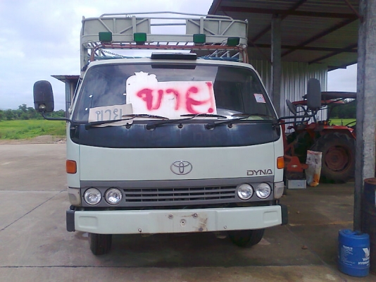 TOYOTA ไดน่า BU211 รถปี 39 เครื่อง 115 แรงม้า กระบะพื้นเหล็ก ยาว 4.5 เมตร รถสวยกริ๊บ มีทะเบียนครบ ราคาคุยได้.