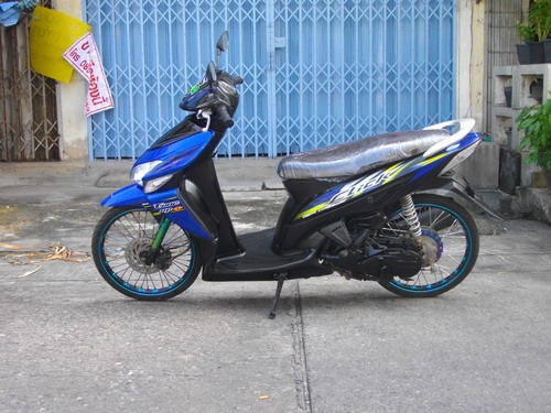 ขาย Honda Click Tune-up สีน้ำเงิน-ดำ สวยสุภาพ เครื่องสดสุดเยี่ยม ราคา 15500 บาท