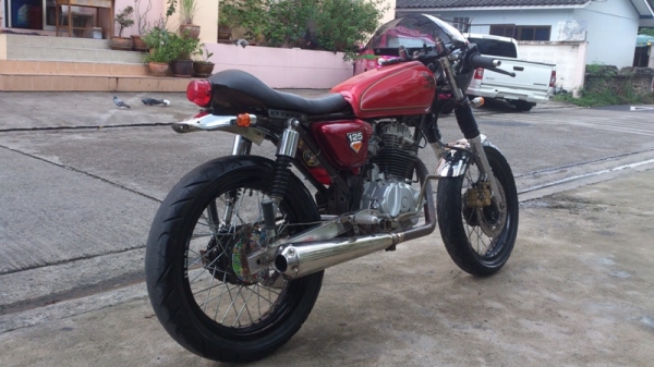 ขายHONDA CG 200 Cafe Racer เล่มทบ. เอี่ยมๆขับหล่อๆ ขายHONDA CG 200 Cafe Racer เล่มทบ. เอี่ยมๆขับหล่อๆ