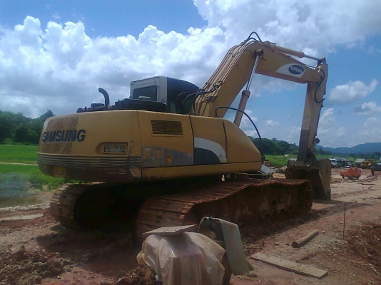 SAMSUNG 210LC สภาพกิ๊บ เก๋งสวย ภายในสวย มีแอร์เย็นเฉียบ