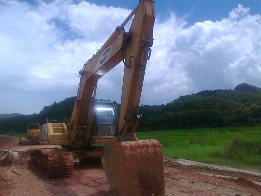 SAMSUNG 210LC สภาพกิ๊บ เก๋งสวย ภายในสวย มีแอร์เย็นเฉียบ