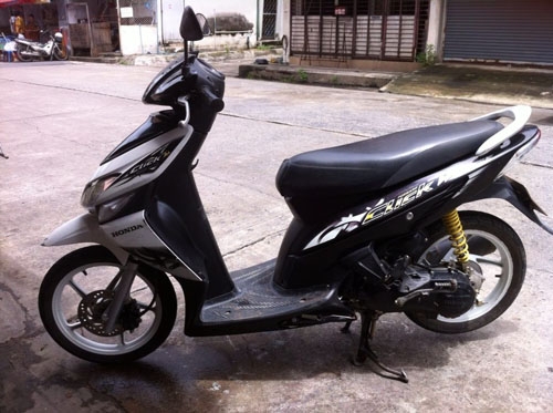 ขายด่วน click หลายคัน ราคาถูกมากๆ เริ่ม 13,900 - 15,500 สภาพรถเดิม เครื่องเดิมๆ มาก่อนได้ก่อนจ้า