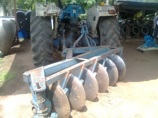 ขายฟอร์ด6610 เสื้อลาย ท่อไอดีโต พร้อมอุปกรณ์ มีเล่มทะเบียน