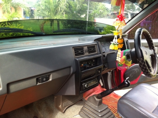 ขายBig M ฝาแดง ปี 94 จอเหลี่ยม ราคา 139000 บาท********* ขายBig M ฝาแดง ปี 94 จอเหลี่ยม ราคา 139000 บาท*********