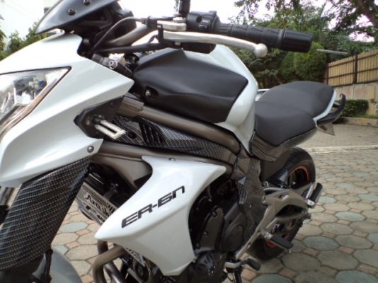 ขายER6N2012 ABS(สีขาวมุก)เดิมๆรถสวยมากๆสภาพใหม่มากๆใช้น้อยไม่มีชนหรือล้มหนัก(การันตี)ราคา234,000บ.คุยกันได้