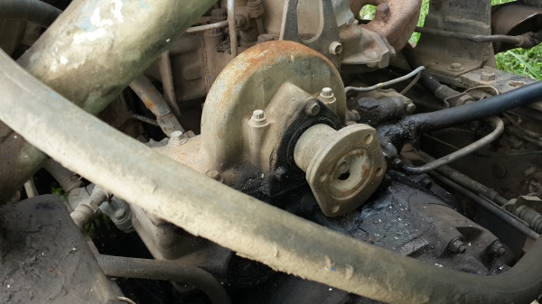 ขายด่วนสิบล้อสองเพลารถโม่ปูน พร้อมลูกโม่เปล่าอีกลูก( ไม่มีทะเบียน)ราคาโคตรถูกอุปกรณ์ครบโทร0811838154  0801515451