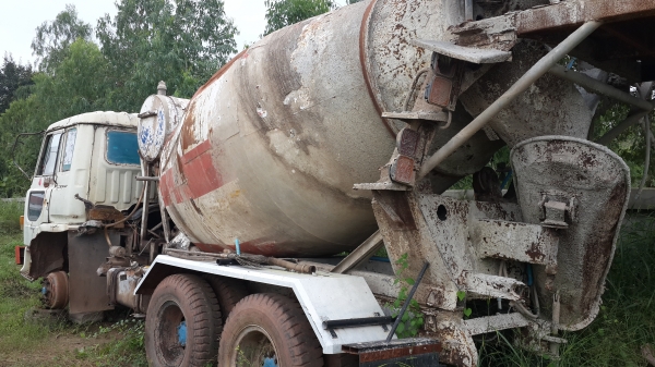 ขายด่วนสิบล้อสองเพลารถโม่ปูน พร้อมลูกโม่เปล่าอีกลูก( ไม่มีทะเบียน)ราคาโคตรถูกอุปกรณ์ครบโทร0811838154  0801515451