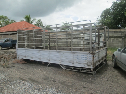 ขายกระบะ รถ 6 ล้อ