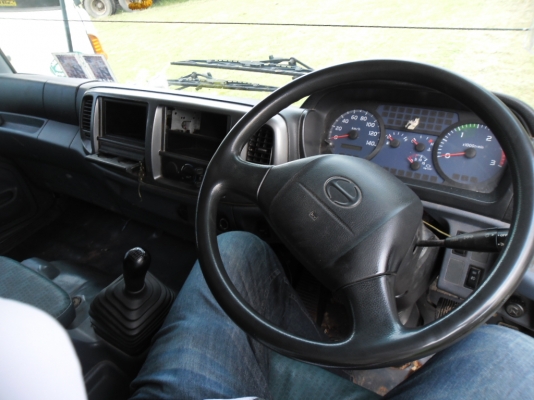 ขายรถพ่วงไม่ดั้ม HINO MEGA EURO 3- 380 ปี 52  ขาย 6 พ่วงๆละ 2600000 แม่ 12 ล้อจากโรงงานลูก 3 เพลายาว 7.5 เมตรจดทะเบียนปี 52 ทั้งหมดทะเบียนเต็มยางดีคัสซีสวยมากๆเล่มทะเบียนชุดโอนพร้อม