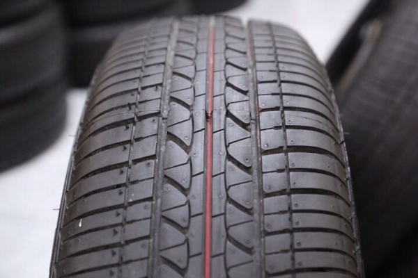 ขายล้อกะทะ Suzuki Swift 15" พร้อมยางป้ายแดงมาก ปี13