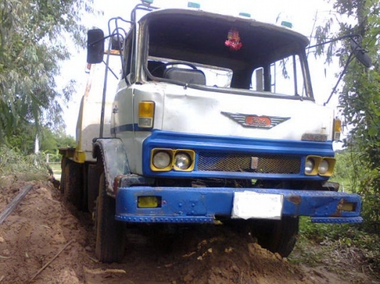 ขายเทเลอร์ UD 265แรงม้า 2 เพลา วางหัวKT925 สภาพสวยพร้อมใช้ ติดต่อได้ที่คุณออ๊ฟ พิจิตร 086-737-9991 ขายเทเลอร์ UD 265แรงม้า 2 เพลา วางหัวKT925 สภาพสวยพร้อมใช้ ติดต่อได้ที่คุณออ๊ฟ พิจิตร 086-737-9991