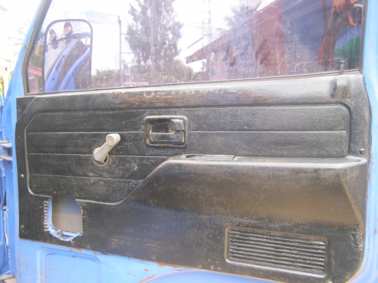 หกล้อดั้ม ISUZU NPR