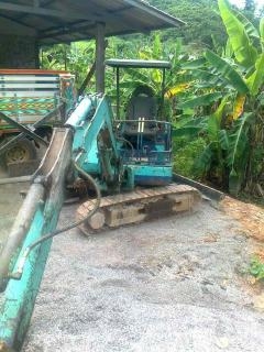 แบคโฮ KOMATSU PC 30-6 แทรคเหล็ก รถทำงานอยู่