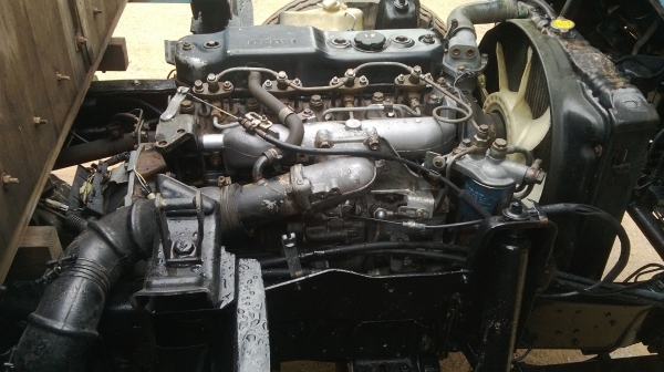 ขายรถหกล้อ 110 แรง NKR  สภาพดี ทำใหม่ทั้งคัน