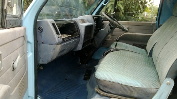 ขายรถหกล้อ 110 แรง NKR  สภาพดี ทำใหม่ทั้งคัน