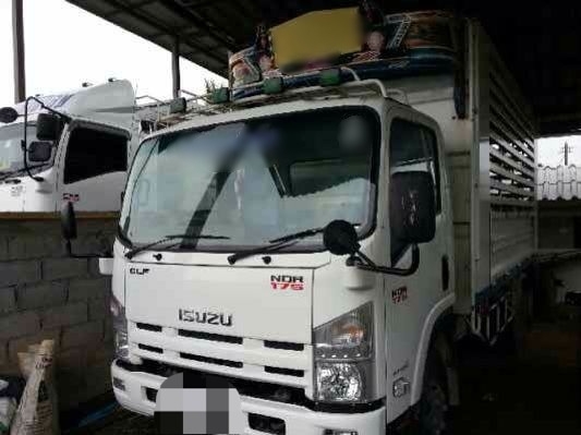 รถอีซูซุ 6 ล้อดั้ม  NQR 175 แรงม้า ปี 55 สนใจติดต่อ 081 - 6079515