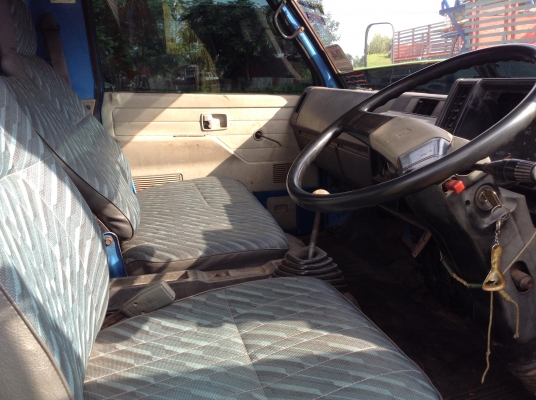 ขาย 6 ล้อ NPR58L เครื่อง 4BE1 110 แรงม้า คัสซีสวยตลอดเส้น เครื่องแน่นไม่มีไอ เกียร์สั้น ยกหัวได้ ยางใหม่ 6 เส้น พวงมาลัยพาวเวอร์ ทะเบียนเต็มพร้อมโอน