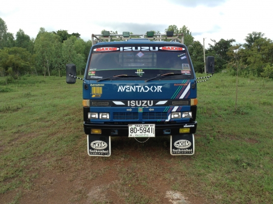 ขาย 6 ล้อ NPR58L เครื่อง 4BE1 110 แรงม้า คัสซีสวยตลอดเส้น เครื่องแน่นไม่มีไอ เกียร์สั้น ยกหัวได้ ยางใหม่ 6 เส้น พวงมาลัยพาวเวอร์ ทะเบียนเต็มพร้อมโอน