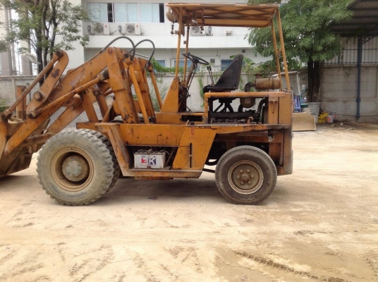 รถตัก TCM SD23 มือสอง ราคา 80,000 บาท