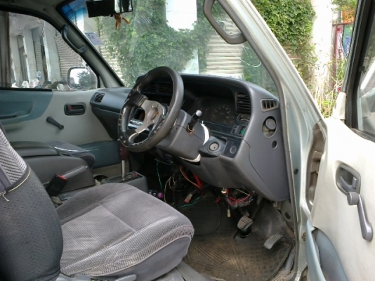 ขายด่วนตู้หลังคาสูงปี99เครื่อง2Jเกียร์ออโต้