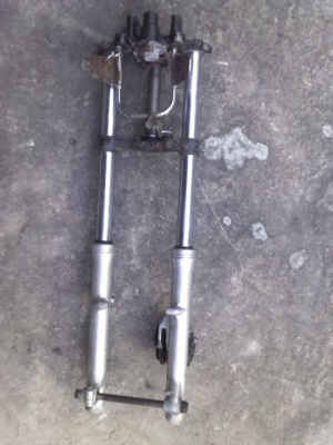 ขายชุดหลัง และโช้คหน้า Yamaha XJ650