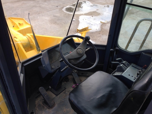 ขายรถตักKOMATSU WA380-3 เครื่องเก่านอก ปี2002 ราคา 1,xxx,000ต่อรองได้ ขายรถตักKOMATSU WA380-3 เครื่องเก่านอก ปี2002 ราคา 1,xxx,000ต่อรองได้