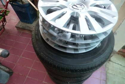 ขายฝาครอบล้อของแท้ มาสด้า 2 ขอบ 15 นิ้ว ครับ