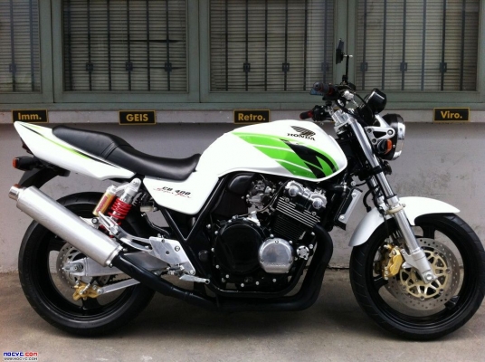 ขาย CB400 SF V-TEC1 ปี2000 สวยมากๆ อินวอย+สรรพสามิต+พรบ. สภาพสวยๆ ราคา 95000 บาท
