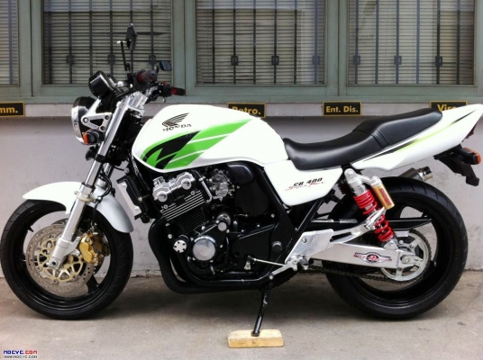 ขาย CB400 SF V-TEC1 ปี2000 สวยมากๆ อินวอย+สรรพสามิต+พรบ. สภาพสวยๆ ราคา 95000 บาท