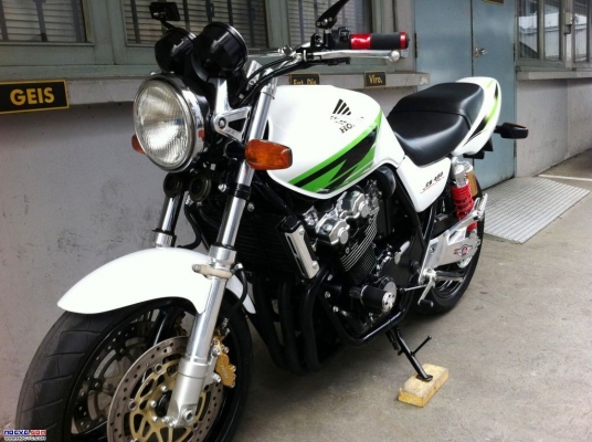 ขาย CB400 SF V-TEC1 ปี2000 สวยมากๆ อินวอย+สรรพสามิต+พรบ. สภาพสวยๆ ราคา 95000 บาท