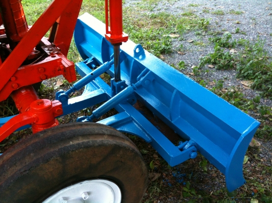 ขายรถไถ BELARUS (MT) 77 แรง ดันหน้า ผาน 7 สภาพพร้อมใช้