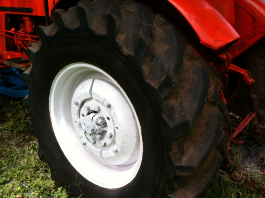 ขายรถไถ BELARUS (MT) 77 แรง ดันหน้า ผาน 7 สภาพพร้อมใช้