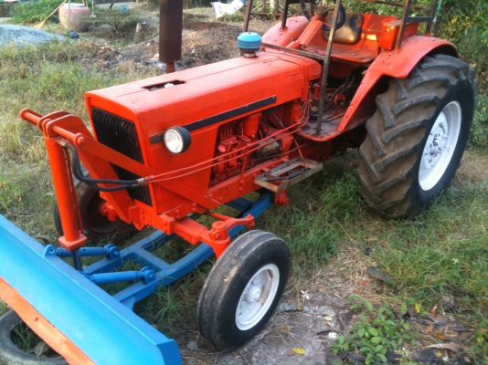 ขายรถไถ BELARUS (MT) 77 แรง ดันหน้า ผาน 7 สภาพพร้อมใช้