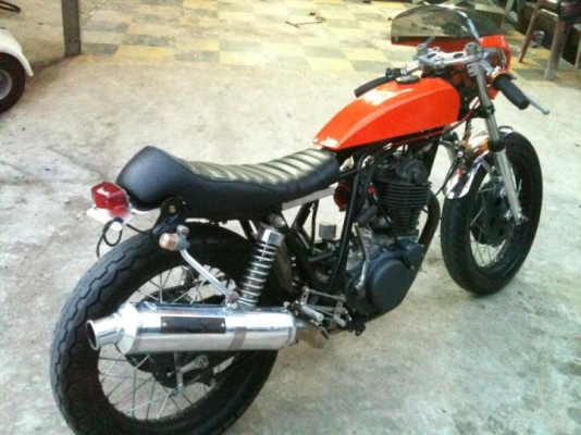 ขาย SR400 แต่งนิดหน่อย ขาย SR400 แต่งนิดหน่อย