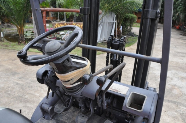 ขายFORKLIFT 6FD2.5ตันครึ่ง TOYOTAรุ่นใหม่(ดีเซล) นำเข้าญี่ปุ่นยังไม่เคยใช้งานในไทย 195,000เท่านั้น!!