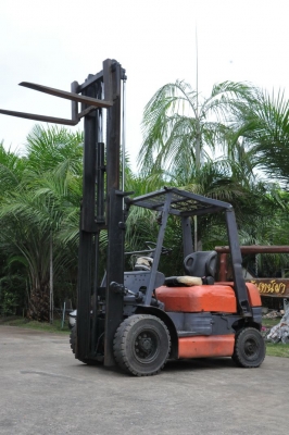 ขายFORKLIFT 6FD2.5ตันครึ่ง TOYOTAรุ่นใหม่(ดีเซล) นำเข้าญี่ปุ่นยังไม่เคยใช้งานในไทย 195,000เท่านั้น!!
