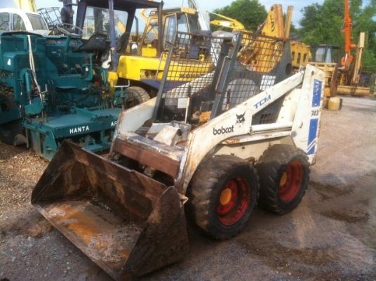 รถตัก bobcat สภาพพร้อมใช้