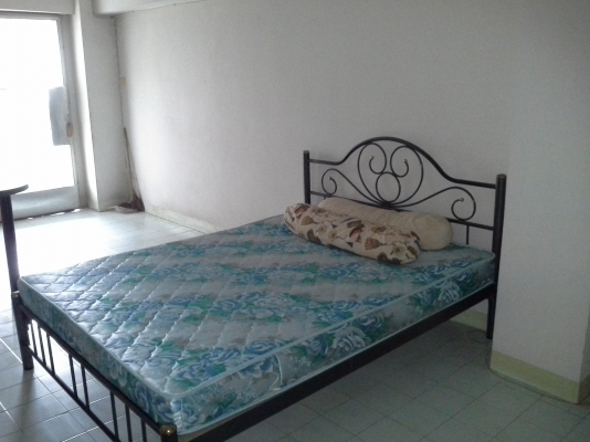 คอนโดมิเนียมพร้อมอยู่พร้อมโอนราคาถูกๆๆ