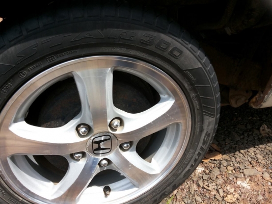 ขาย ม้ากระโดดแนวๆ TOYOTA LN40 เครื่องเดิม12R เบนซิน แรงดีประหยัด ช่วงล่างคัสซีเดิมไม่ผุไม่ปะไม่ดาม กระบะสวยไม่ผุ ตัวรถบางเดิมไม่ผุ ภายในดีคอนโซลดี ล้อแม็ก หลังคาติดเคฟล่า ยางสวย4เส้น รถทรงสวย ครับ พร้อมใช้งาน ทะเบียนเต็ม เอกสารครบ ราคาต่อรองได้เด้อ พี่น้อ