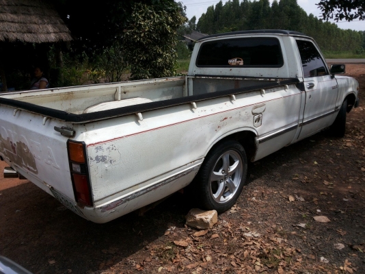 ขาย ม้ากระโดดแนวๆ TOYOTA LN40 เครื่องเดิม12R เบนซิน แรงดีประหยัด ช่วงล่างคัสซีเดิมไม่ผุไม่ปะไม่ดาม กระบะสวยไม่ผุ ตัวรถบางเดิมไม่ผุ ภายในดีคอนโซลดี ล้อแม็ก หลังคาติดเคฟล่า ยางสวย4เส้น รถทรงสวย ครับ พร้อมใช้งาน ทะเบียนเต็ม เอกสารครบ ราคาต่อรองได้เด้อ พี่น้อ
