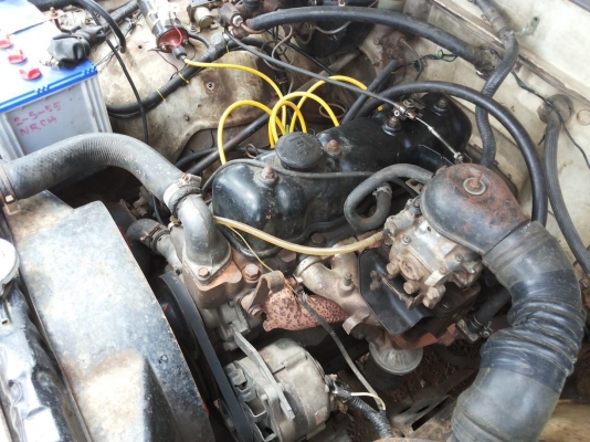 ขาย ม้ากระโดดแนวๆ TOYOTA LN40 เครื่องเดิม12R เบนซิน แรงดีประหยัด ช่วงล่างคัสซีเดิมไม่ผุไม่ปะไม่ดาม กระบะสวยไม่ผุ ตัวรถบางเดิมไม่ผุ ภายในดีคอนโซลดี ล้อแม็ก หลังคาติดเคฟล่า ยางสวย4เส้น รถทรงสวย ครับ พร้อมใช้งาน ทะเบียนเต็ม เอกสารครบ ราคาต่อรองได้เด้อ พี่น้อ